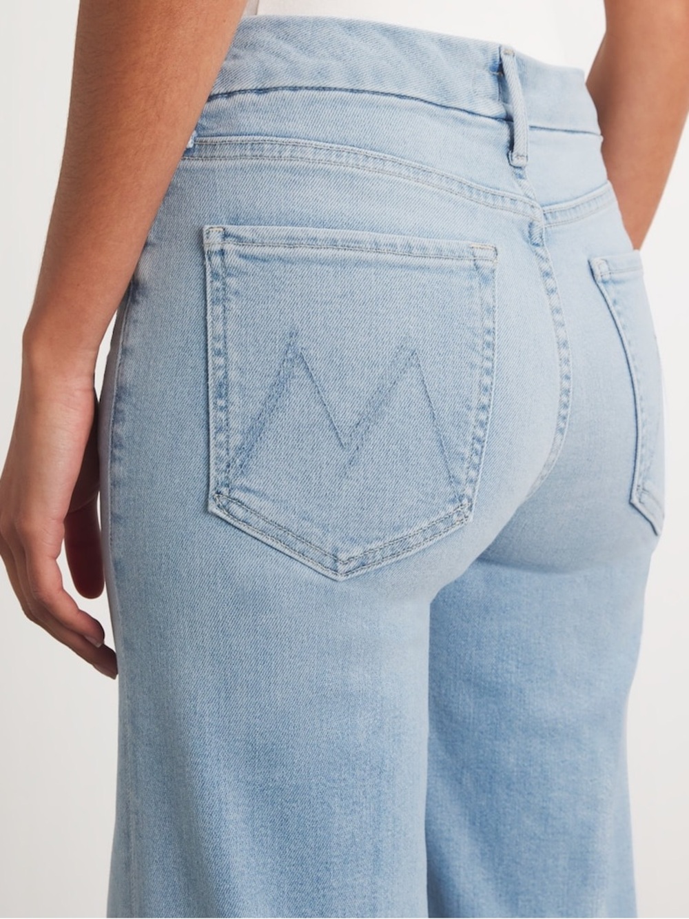 MOTHER The Roller Sneak Jeans in Light Wash, Size 33 NWOT - Picture 5 of 11